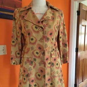 The new florals in a retro Floral jacket